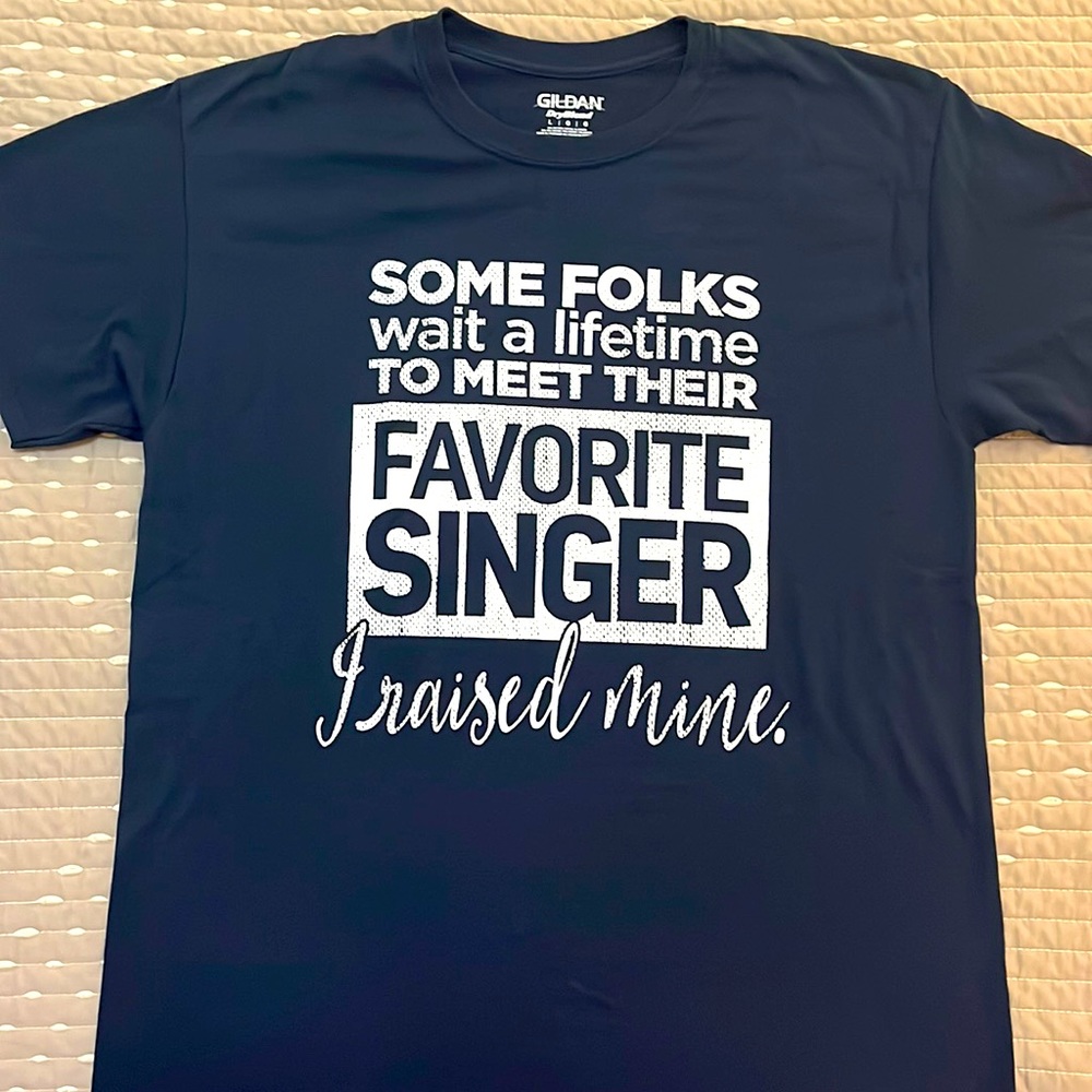 “Favorite Singer” uni-sex T-Shirt
